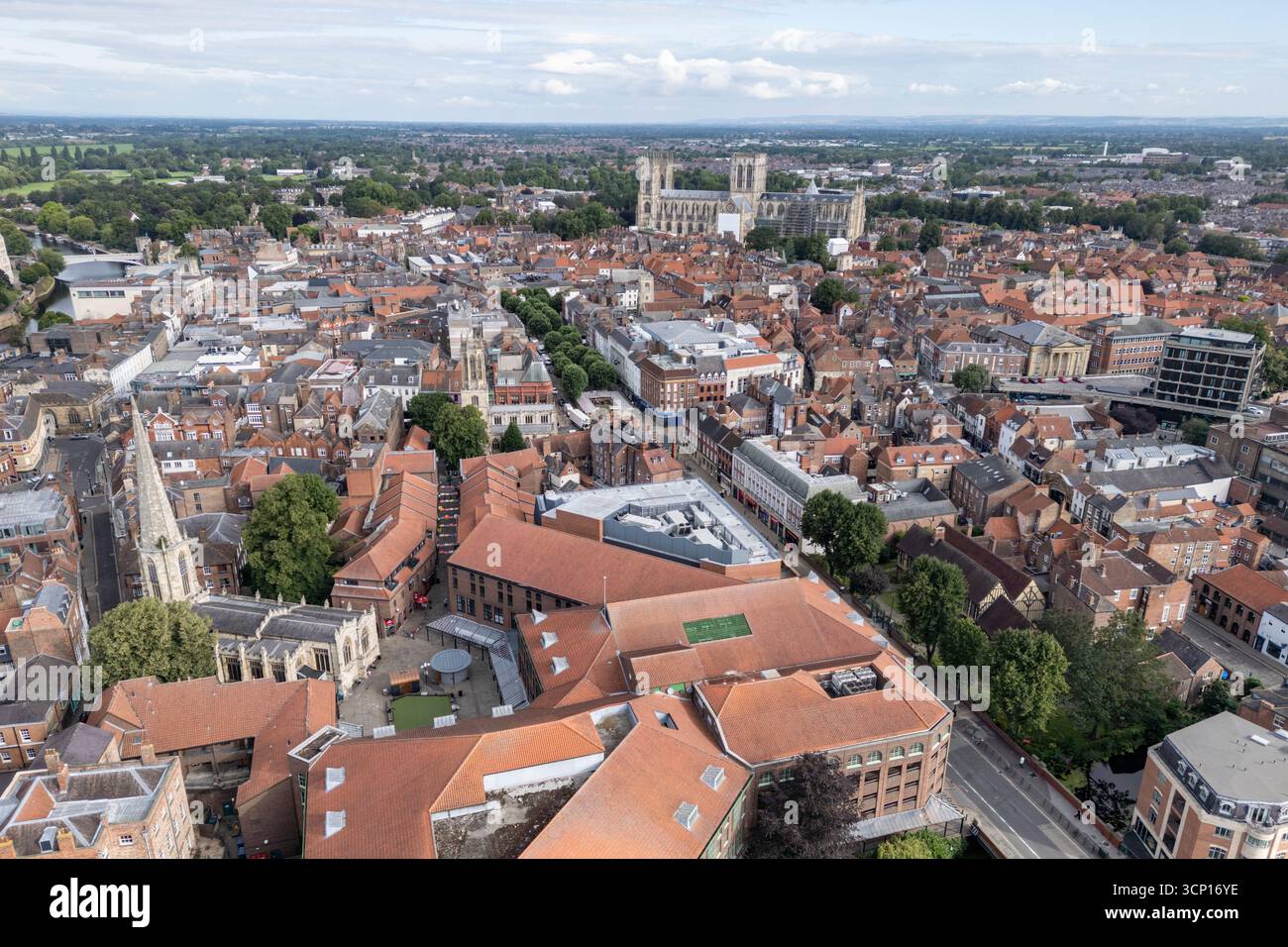 Vue aérienne de York Minster, Deangate, York, North Yorkshire, Angleterre. Banque D'Images