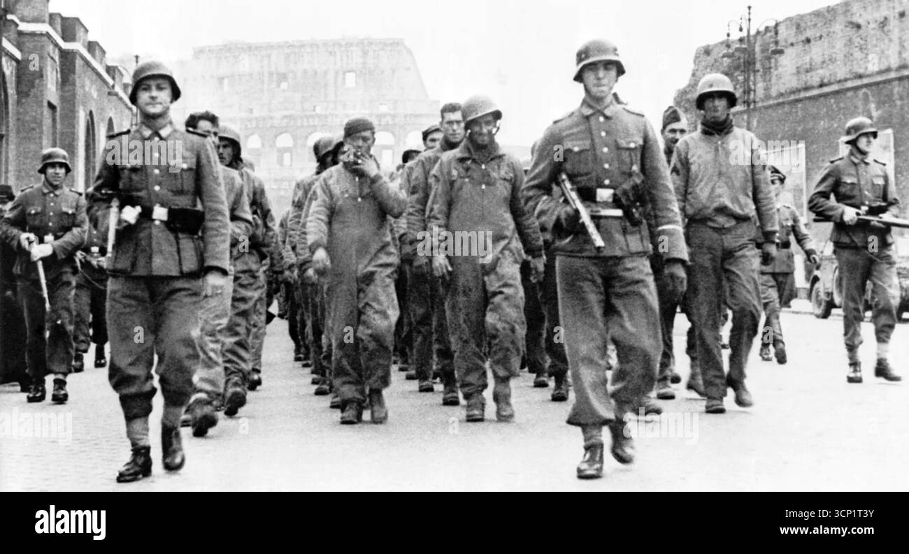 ROME 1944. Soldats britanniques et américains capturés par les germes Banque D'Images