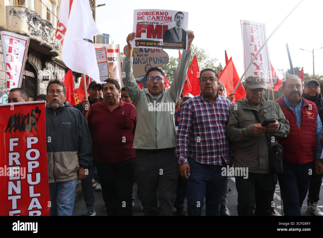 MANIFESTATIONS ORGANISATIONS SOCIALES 23 septembre 2025 organisations sociales et étudiants universitaires marchent contre les mesures gouvernementales QUITO PICHINCHA ECUADOR POL PROTESTASORGANIZACIONESSOCIALES ead37891f91c4ceb28e77dcde1ef58fe Copyright : xHENRYxLAPOx Banque D'Images