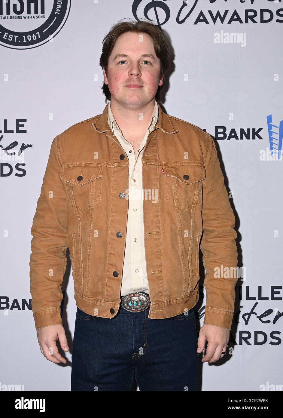 Nashville, États-Unis. 23 septembre 2025. Travis Denning arrive à la 8e cérémonie annuelle des Nashville Songwriter Awards qui se tient à l'Auditorium Ryman le 23 septembre 2025 à Nashville, TN © Tammie Arroyo/AFF-USA.com crédit : AFF/Alamy Live News Banque D'Images