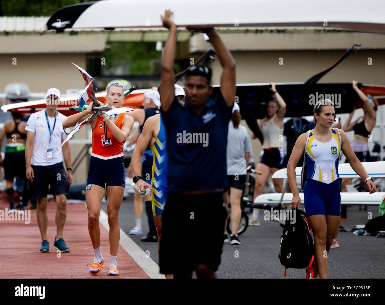 SHANGHAI - Tinka Offereins lors d'une séance d'entraînement le quatrième jour des Championnats du monde d'aviron à Shanghai, en Chine. ANP Iris van den Broek crédit : ANP/Alamy Live News Banque D'Images