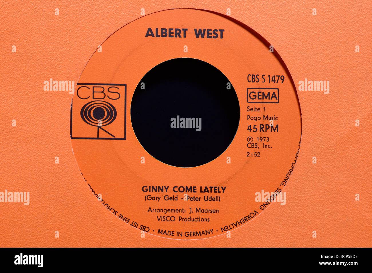 Vinitage Vinyl Singles 7″, Albert West, Ginny Come dernièrement, 1973, CBS Records Banque D'Images