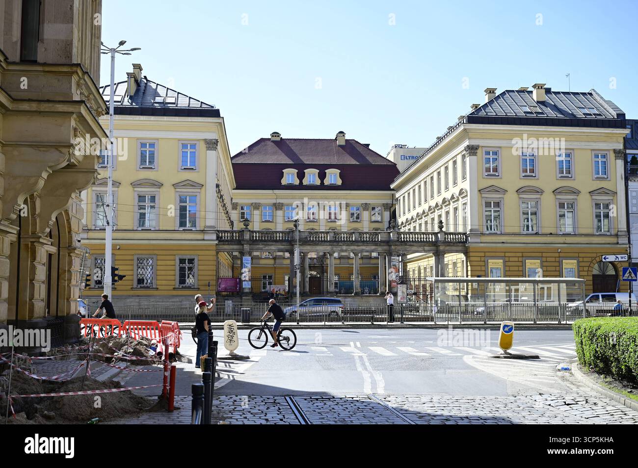 Wroclaw, Breslau in der Woiwodschaft Dolnoslaskie in Polen. Wroclaw, Breslau, 20.09.2025 Königsschloss und Historisches Museum, Breslauer Stadtschloss, Palac Krolewski, Muzeum Historycne mit Schlossgarten in Wroclaw, Breslau in der Woiwodschaft Dolnoslaskie in Polen. Wroclaw, Breslau, 20.09.2025 Woiwodschaft Dolnoslaskie Polen *** Wroclaw, Wroclaw dans la voïvodie de Dolnoslaskie en Pologne Wroclaw, Wroclaw, 20 09 2025 Château Royal et Musée historique, Château de la ville de Wroclaw, Palac Krolewski, Muzeum Historycne avec jardin du château de Château à Wroclaw, Wroclaw dans la vodie de Dolnoslaskie en Pologne Banque D'Images