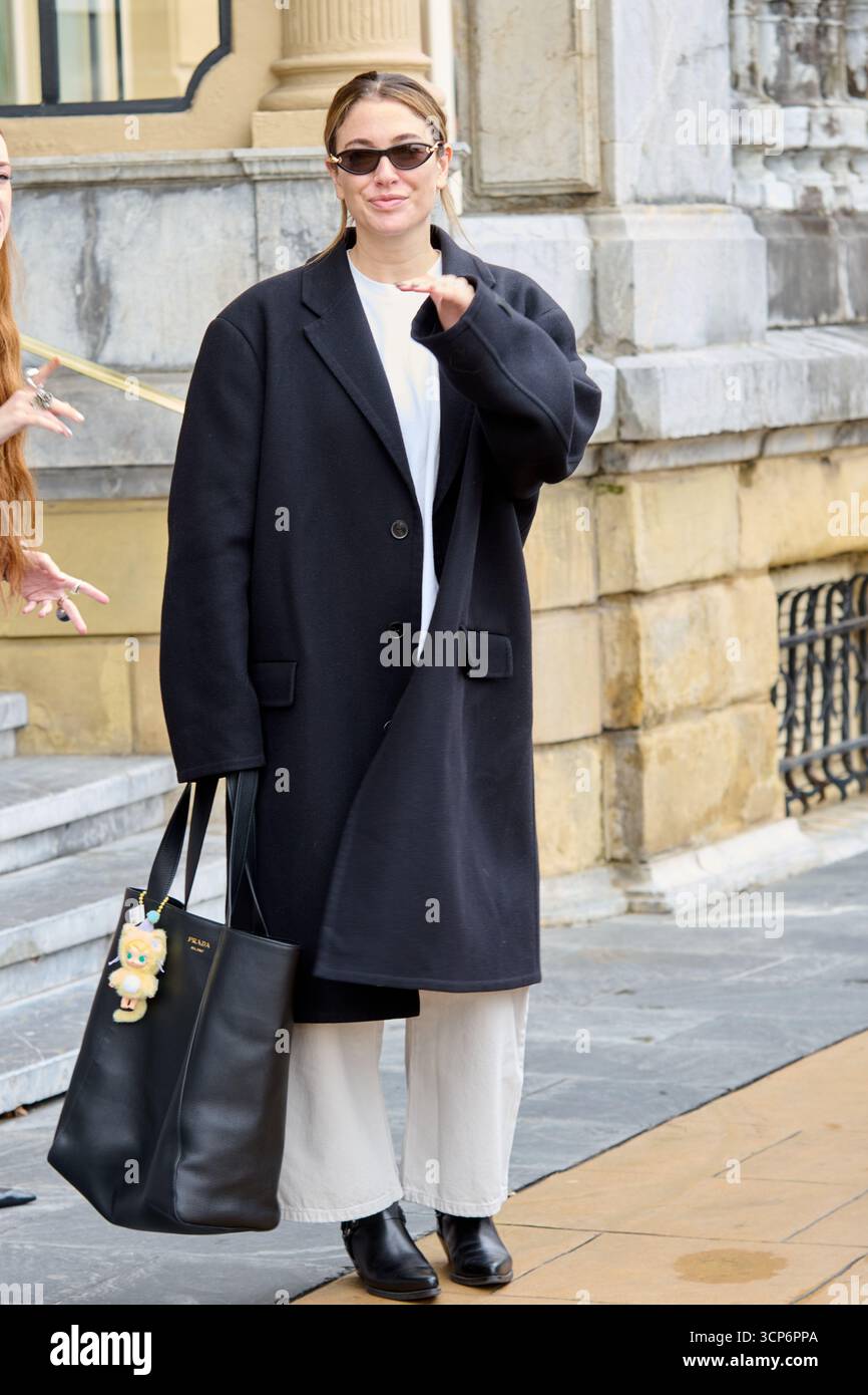 Blanca Suarez quitte l'hôtel Maria Cristina lors du 73e Festival international du film de San Sebastian Donostia à San Sebastian, en Espagne, le 24 septembre. (Photo de COOLMedia/NurPhoto) crédit : NurPhoto SRL/Alamy Live News Banque D'Images