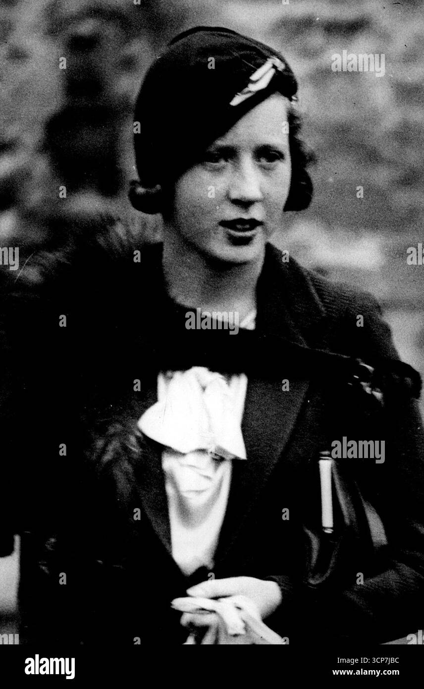 "Boxing Marquess" Bngaged -- Lord Clydesdale, 34 ans, "Boxing Marquess" s'est fiancé à Lady Elizabeth Percy, sœur du duc de Northumberland. 6 octobre 1937. Banque D'Images