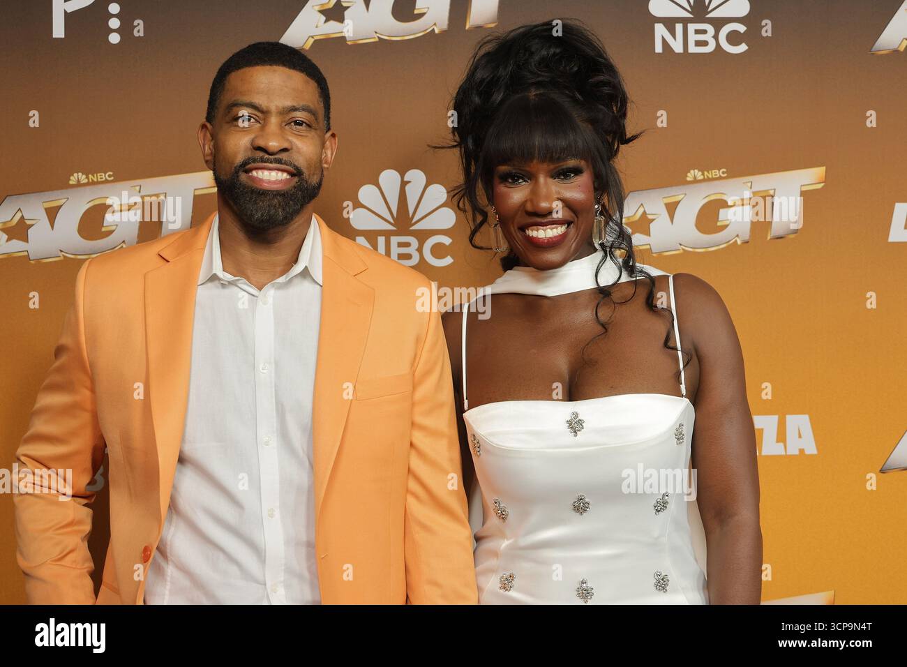 Pasadena, États-Unis. 24 septembre 2025. Keely Watson et Bozoma Saint John assistent au tapis rouge des gagnants de la saison 20 de l'America's Got talent à l'hôtel Dena le 24 septembre 2025 à Pasadena, en Californie. Photo : Crash/imageSPACE crédit : Imagespace/Alamy Live News Banque D'Images