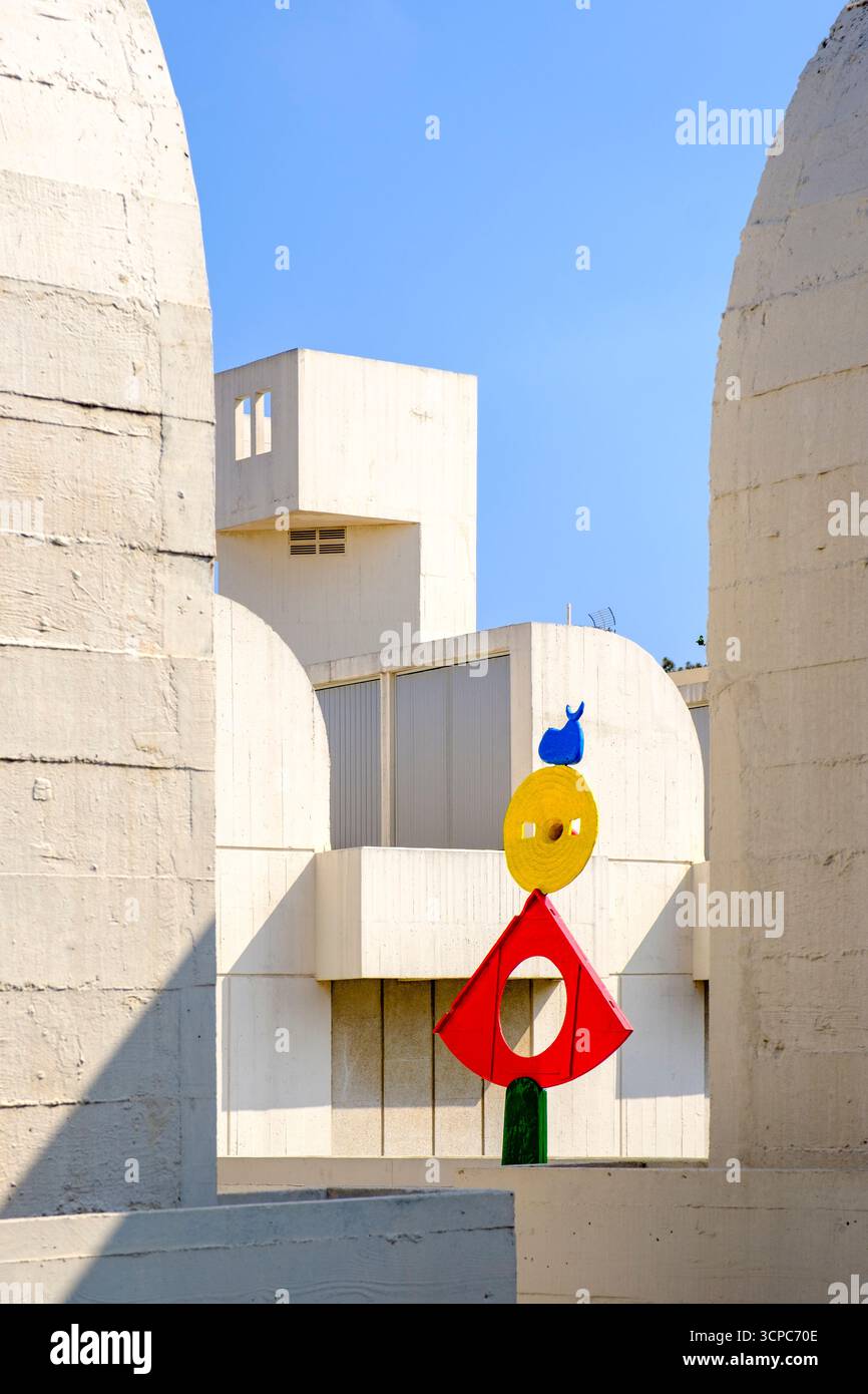 Joan Miró sculpture la caresse d'un oiseau, Fundació Joan Miró, Fondation Joan Miro, Montjuïc, Barcelone, Catalogne, Espagne Banque D'Images