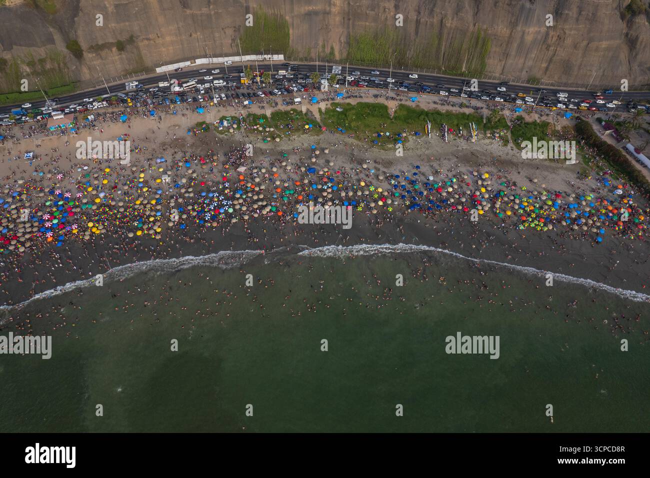 Vue aérienne des plages de la ville de Lima sur la Costa Verde. Pérou Banque D'Images