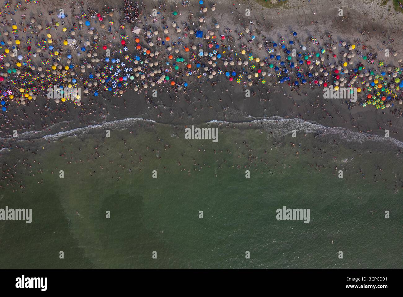 Vue aérienne des plages de la ville de Lima sur la Costa Verde. Pérou Banque D'Images