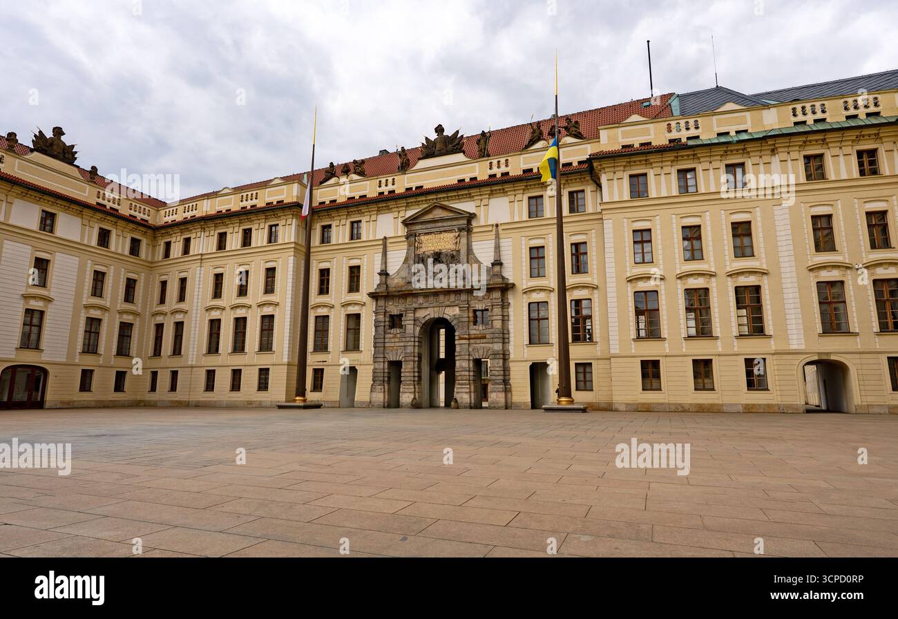Matthias porte du Nouveau Palais Royal dans le Château de Prague Banque D'Images