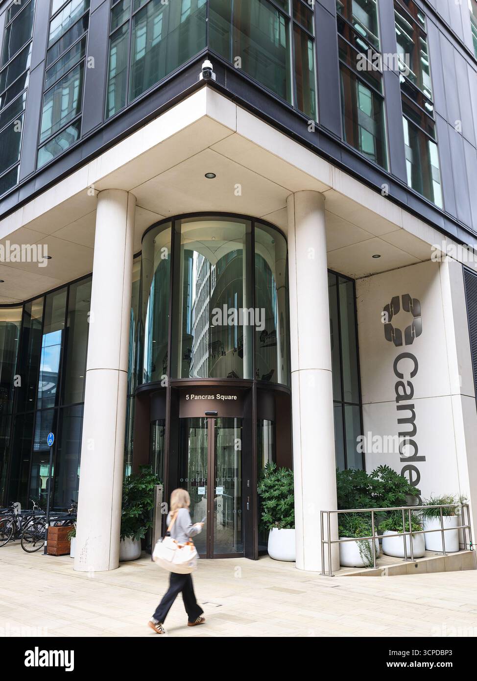 Appartements et bureaux au 5 Pancras Square, Londres, Angleterre. Banque D'Images