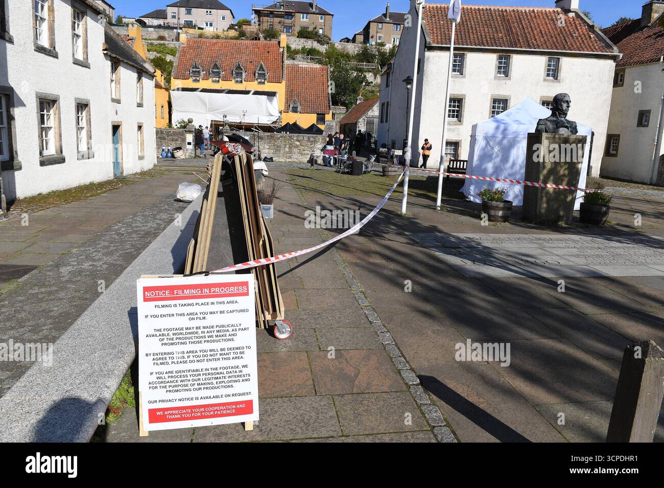 Tournage de Jack of Spades - Culross - 24 septembre 2025 film se déroulant à Culross, Fife, Écosse où l'acteur Damian Lewis agit c David Wardle Édimbourg Elite media Culross Fife Scotland Copyright : xDavidxWardlex Banque D'Images