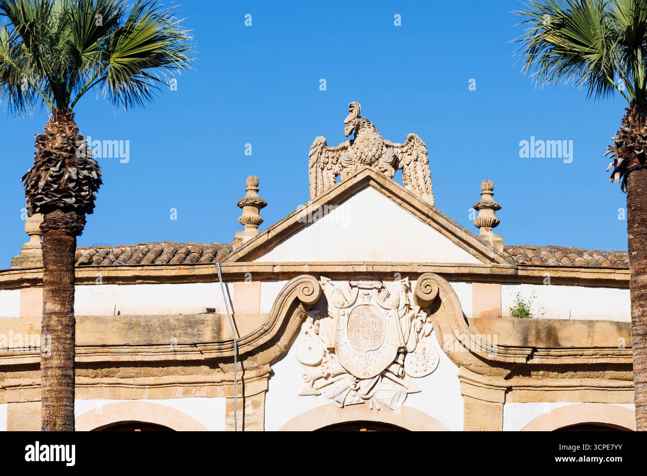 La Villa Palagonia, surnommée « la Villa des monstres », est une villa patricienne du XVIIIe siècle située à Bagheria, en Sicile. C'est l'un des premiers exemples de Banque D'Images La Villa Palagonia, surnommée « la Villa des monstres », est une villa patricienne du XVIIIe siècle située à Bagheria, en Sicile. C'est l'un des premiers exemples de Banque D'Images