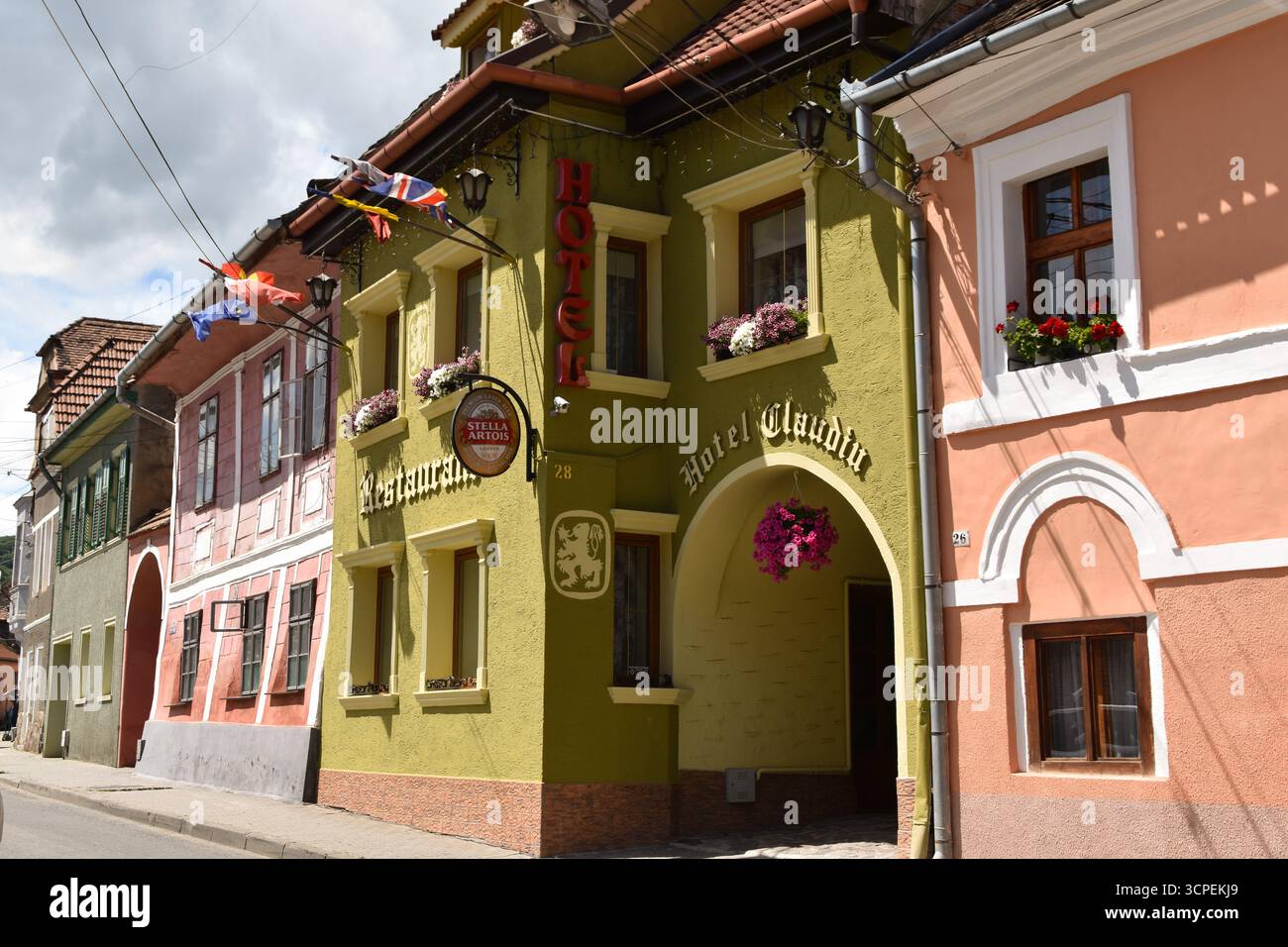 Bâtiments colorés de la vieille ville de Sighisoara en Transylvanie, Roumanie Banque D'Images