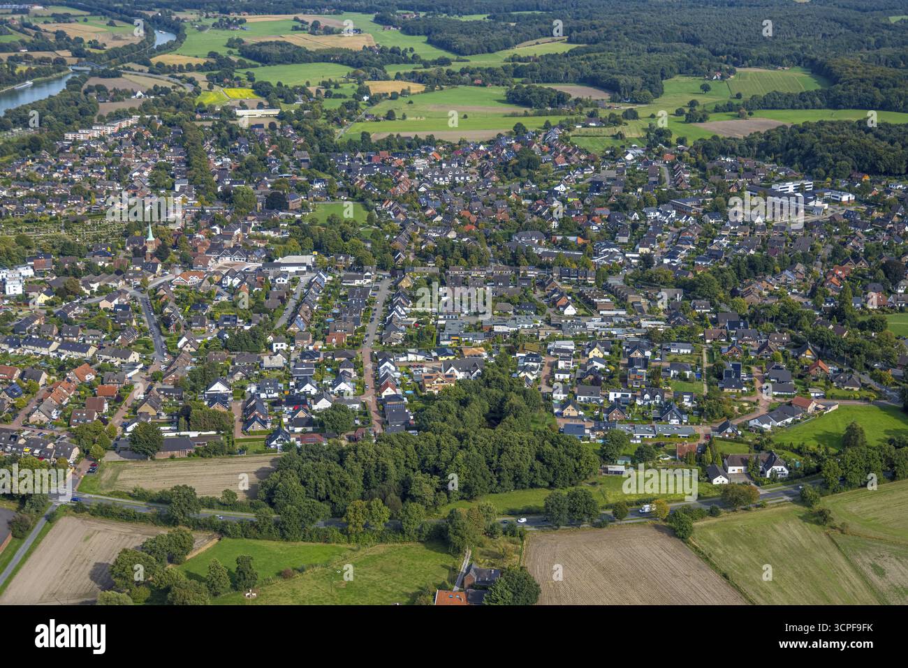 Vue aérienne, quartier résidentiel, vue locale Huenxe vue générale avec vue lointaine, Huenxe, région de la Ruhr, Rhénanie du Nord-Westphalie, Allemagne, DE, Europe, prope Banque D'Images