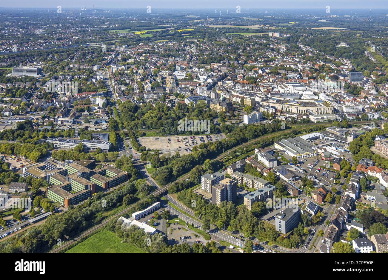 Vue aérienne, salle de district de Recklinghausen avec nouvelle extension, Hillen, Recklinghausen, région de la Ruhr, Rhénanie du Nord-Westphalie, Allemagne Banque D'Images