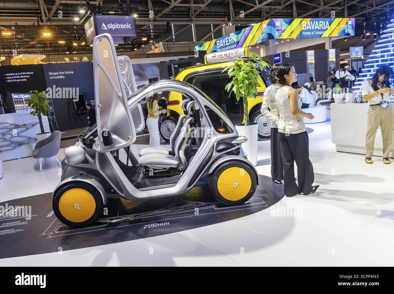 Beastie Mini de la société chinoise PIX Moving. Le véhicule électrique compact a un châssis monobloc imprimé en 3D. MOBILITÉ IAA à Munich. Le Banque D'Images Beastie Mini de la société chinoise PIX Moving. Le véhicule électrique compact a un châssis monobloc imprimé en 3D. MOBILITÉ IAA à Munich. Le Banque D'Images