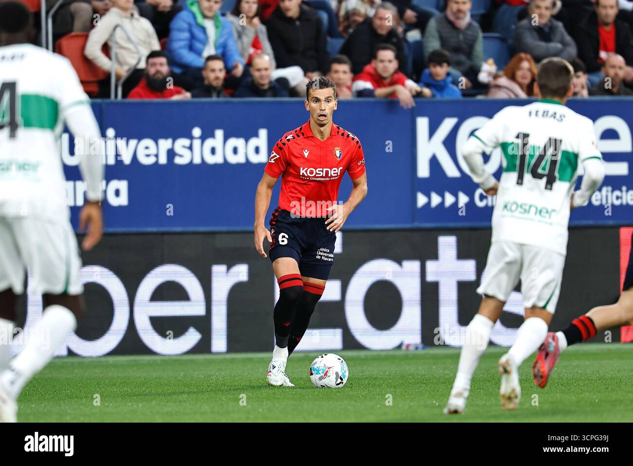 Pampelune, Espagne. 25 septembre 2025. Lucas Torro (Osasuna) Football/Football : Espagnol 'la Liga EA Sports' match entre CA Osasuna - Elche CF à l'Estadio El Sadar à Pampelune, Espagne . Crédit : Mutsu Kawamori/AFLO/Alamy Live News Banque D'Images