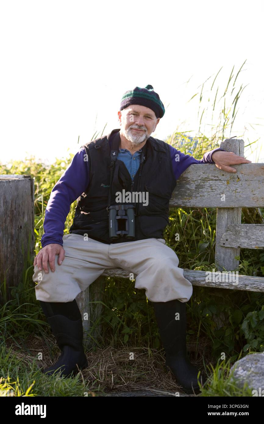 Steve Kress, fondateur et directeur du projet Puffin sur l'île d'origine où le projet a commencé, Eastern Egg Rock Island, dans le Maine. Banque D'Images