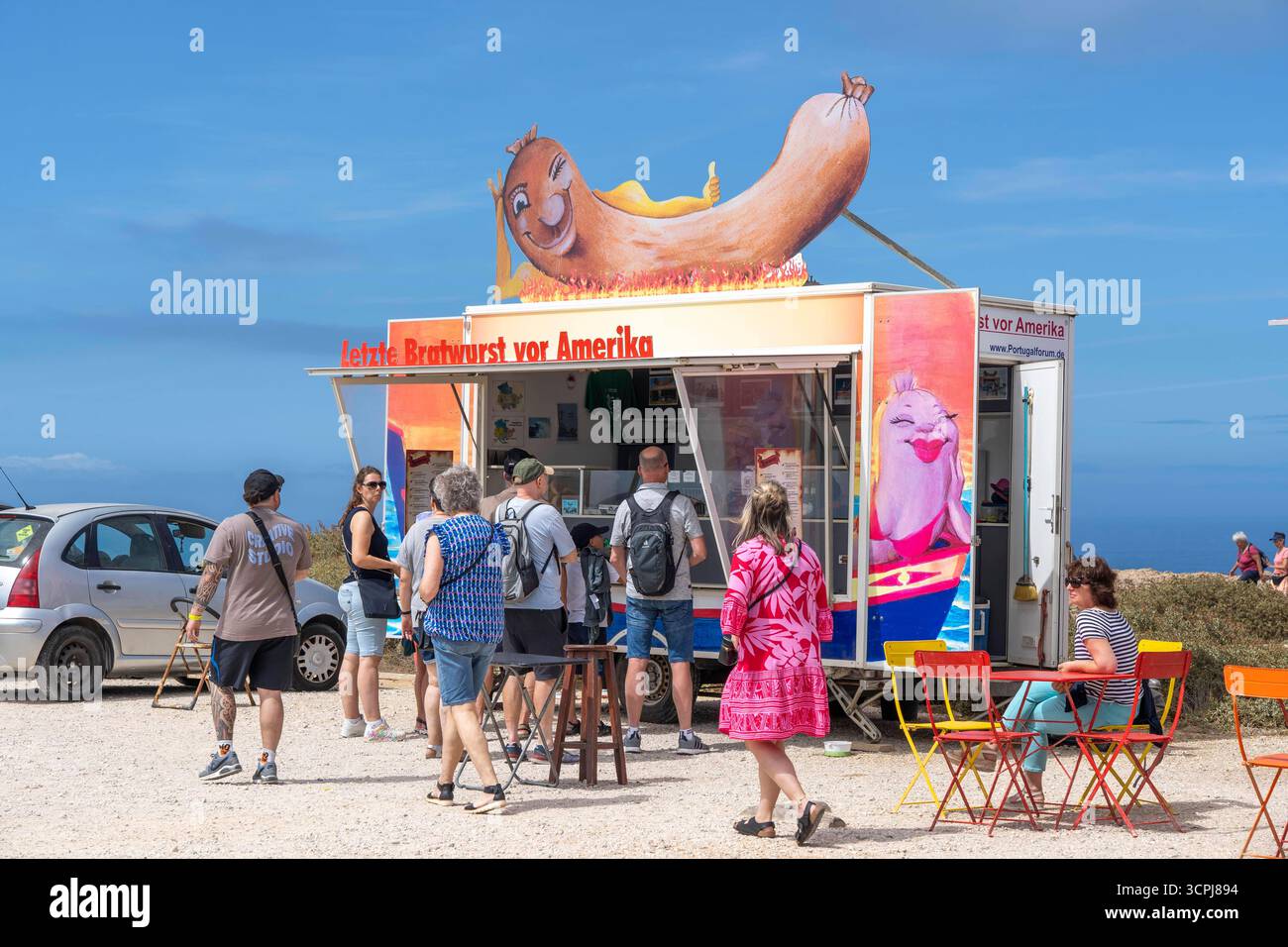 Imbissbude, Letzte Bratwurst vor Amerika, Am Leuchtturm Cabo de Sao Vicente, Am Kap Cabo de Sao Vicente, Felsenküste des Europäischen Festlands, Steilküste, Südwesten im Westküste der Algarve, Portugal, Südwestspitze Algarve *** snack bar, dernière saucisse avant l'Amérique, au phare Cabo de Sao Vicente, au cap Cabo de Sao Vicente, pointe sud-ouest du continent européen, côte rocheuse, côte ouest de l'Algarve, Portugal, côte ouest, côte ouest, Algarve Banque D'Images