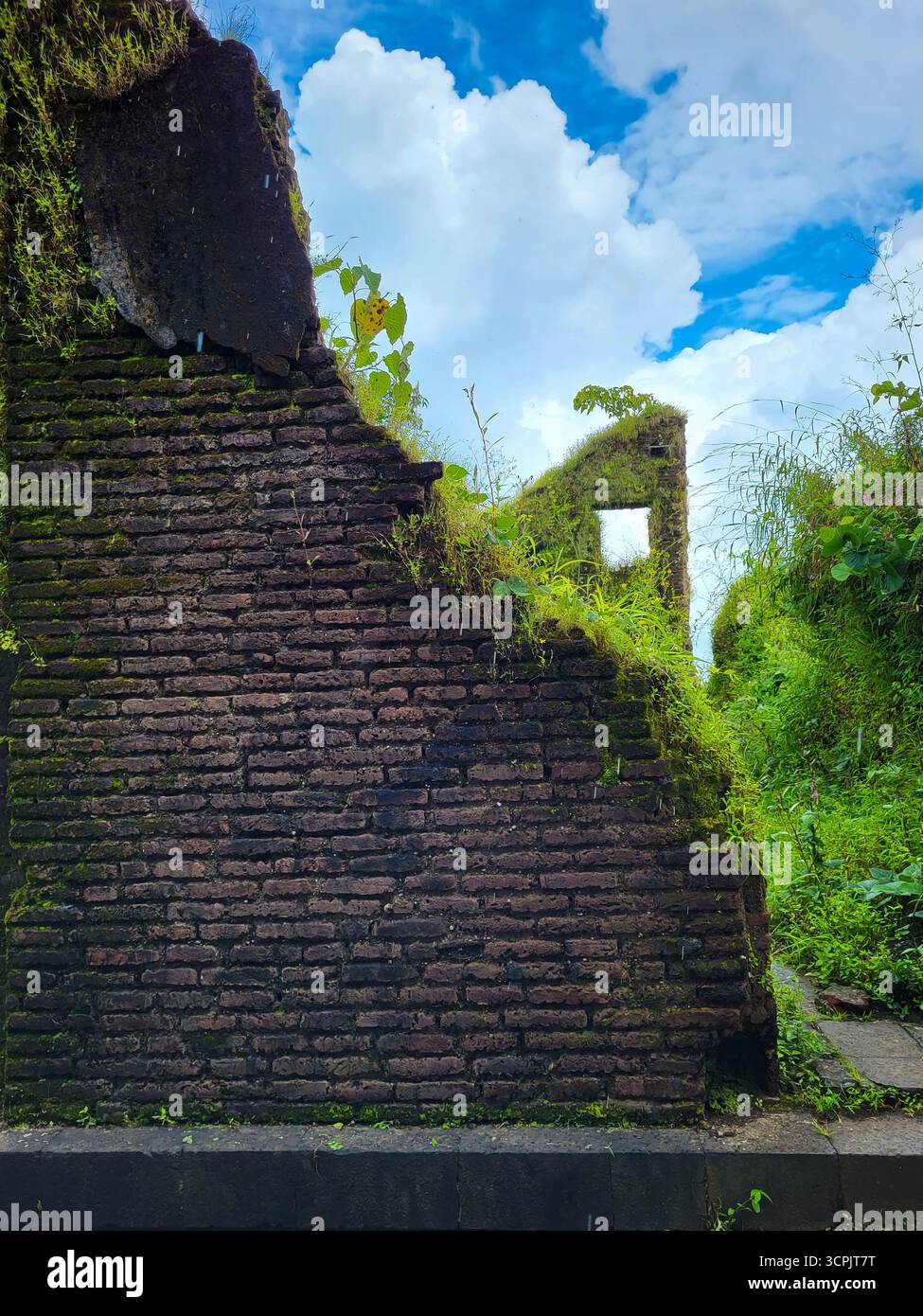 Fort mur cassé en Inde - Image de stock capturée avec un smartphone