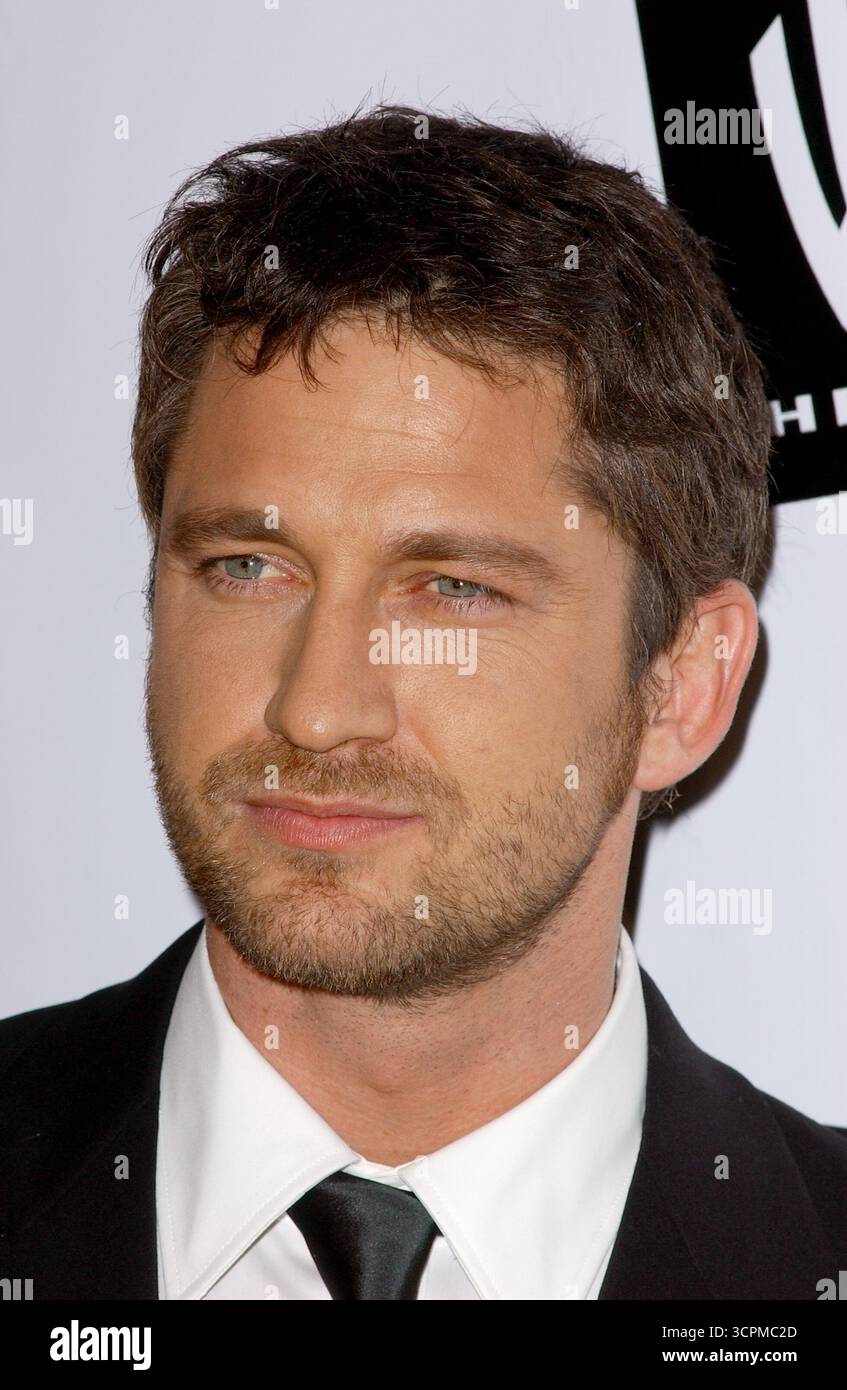 LOS ANGELES, CALIFORNIE, États-Unis : Gerard Butler assiste à la 10e édition des Critics Choice Awards de la Broadcast film Critics Association au Wiltern Theatre de Los Angeles, Californie, le 10 janvier 2005. © Lee Roth / Roth Stock Archives Banque D'Images