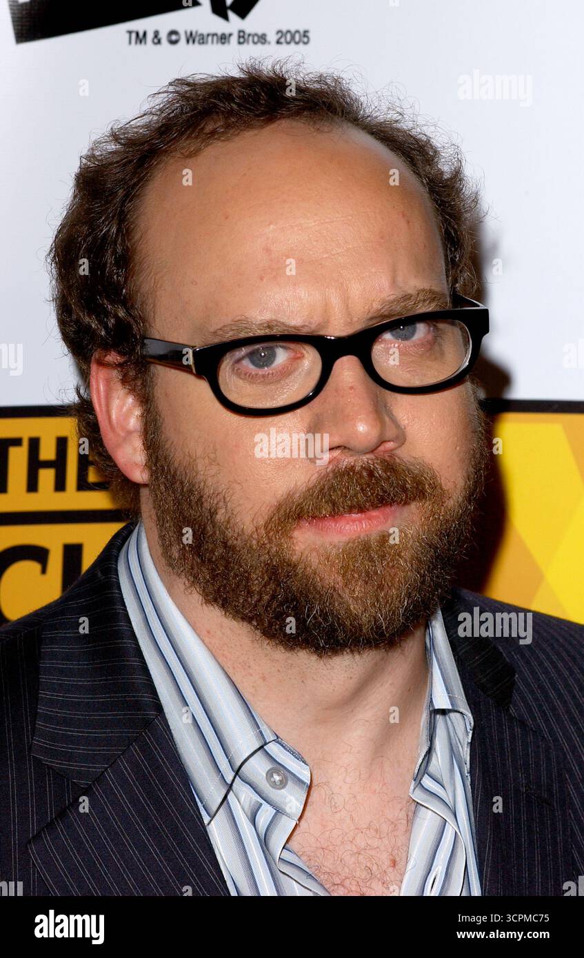 LOS ANGELES, CALIFORNIE, États-Unis : Paul Giamatti assiste à la 10e cérémonie annuelle des Critics Choice Awards de la Broadcast film Critics Association au Wiltern Theatre de Los Angeles, Californie. 10 janvier 2005 © Lee Roth / Roth Stock Archives Banque D'Images