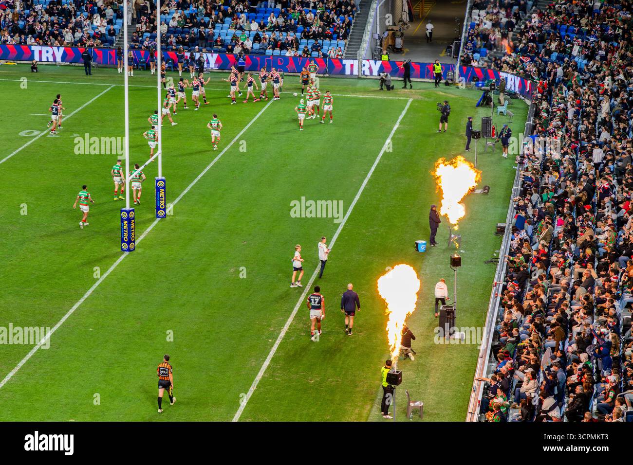 Sydney, Australie - 5 septembre 2025 : match de la ligue nationale de rugby entre les Roosters et les Rabbitohs dans l'arène du stade Allianz en Australie. Banque D'Images