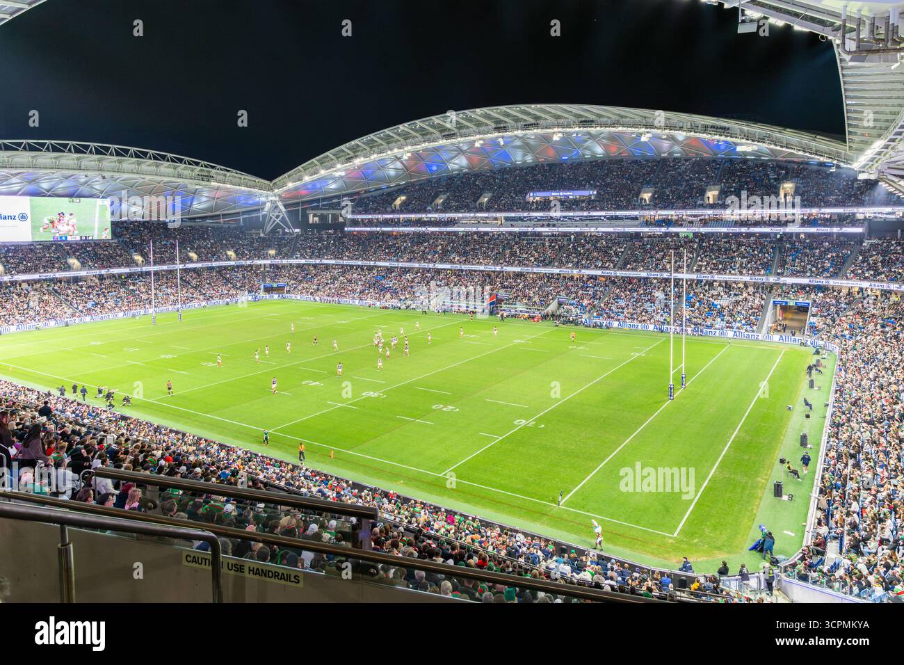 Sydney, Australie - 5 septembre 2025 : match de la ligue nationale de rugby entre les Roosters et les Rabbitohs dans l'arène du stade Allianz en Australie. Banque D'Images
