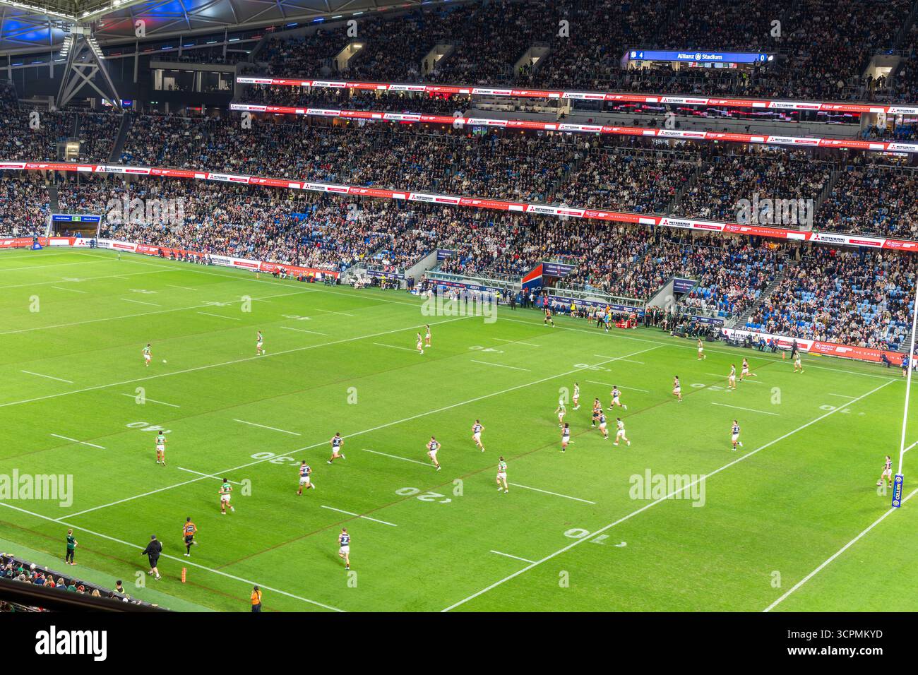 Sydney, Australie - 5 septembre 2025 : match de la ligue nationale de rugby entre les Roosters et les Rabbitohs dans l'arène du stade Allianz en Australie. Banque D'Images