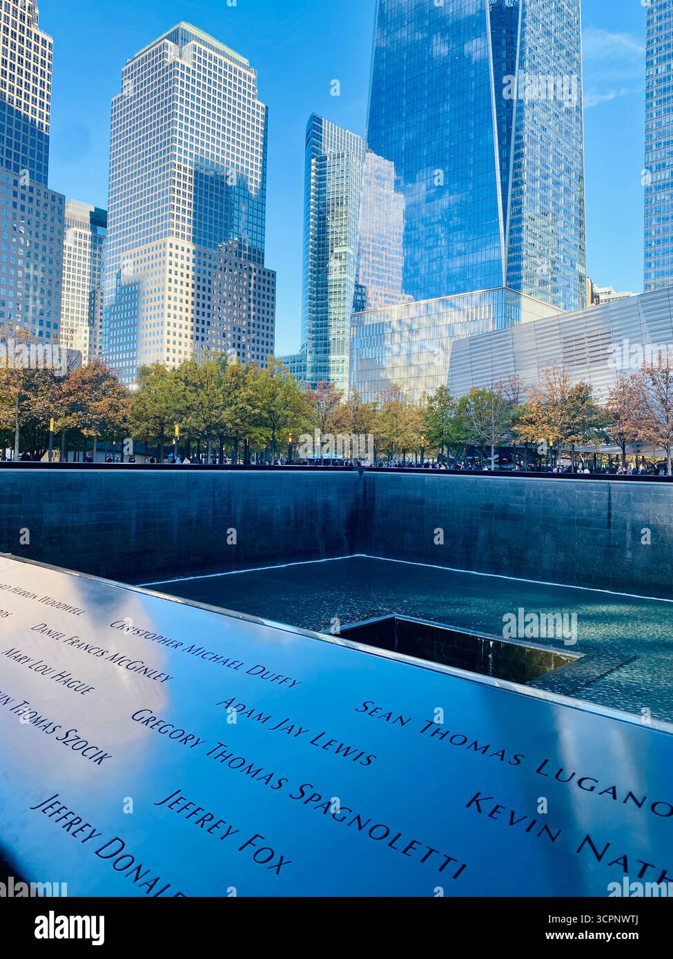 9/11 Memorial Reflecting Pool sur le site du World Trade Center Banque D'Images
