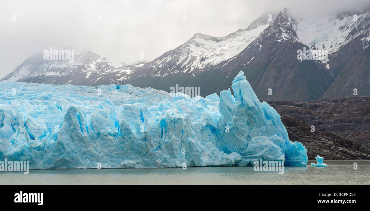 Panorama du glacier gris, parc national Torres del Paine, Patagonie, Chili. Banque D'Images