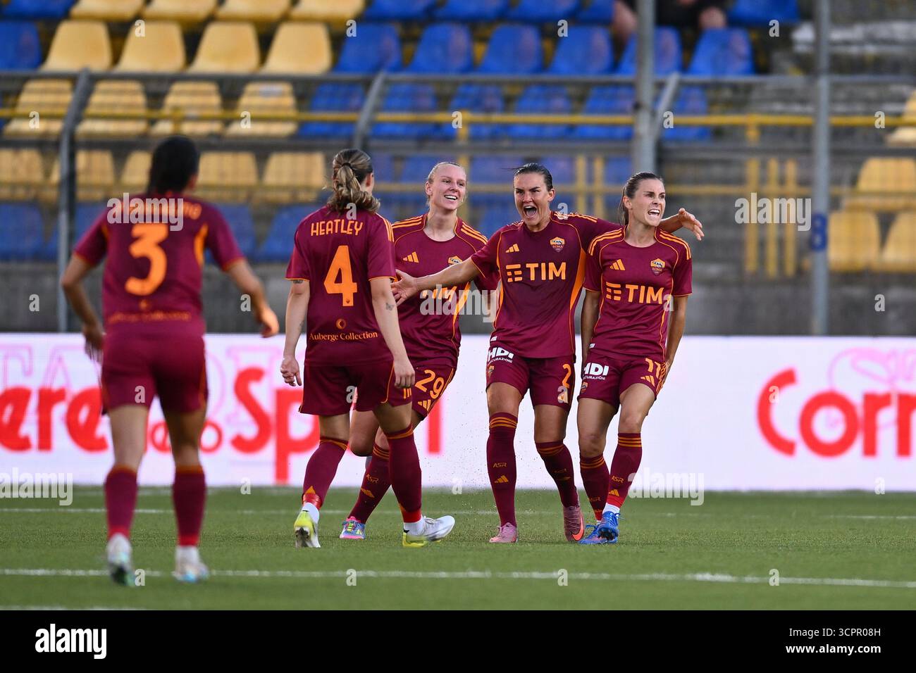 Emilie Haavi de l'A.S. Roma Femminile célèbre après avoir marqué le but de 1-1 lors de la finale de la Coupe féminine de Serie A entre la Juventus FC et l'A.S. Roma au stade Romeo menti le 27 septembre 2025 à Castellammare di Stabia, Italie Banque D'Images