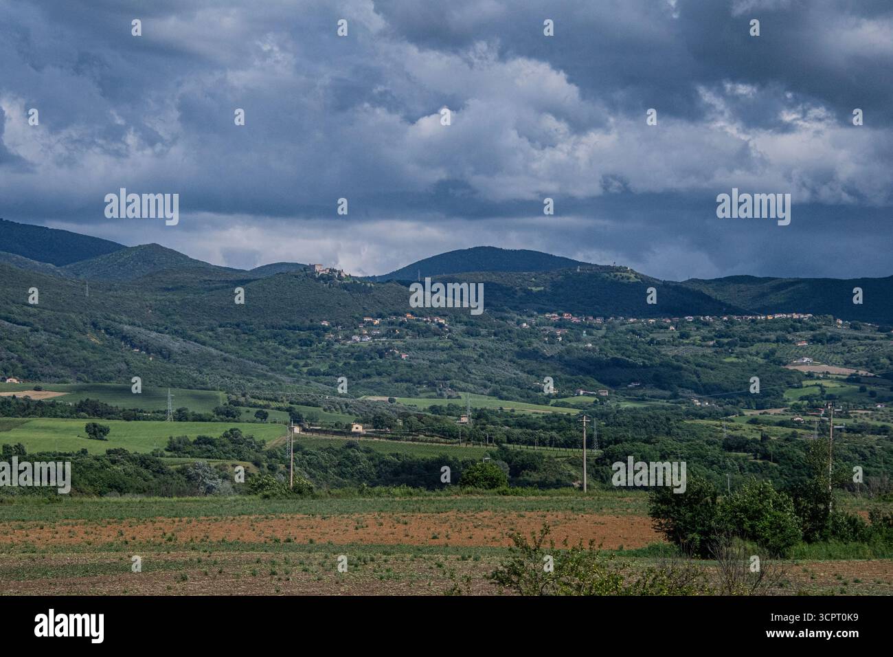 Une vue sur la campagne entre Montepulciano et Rome Banque D'Images