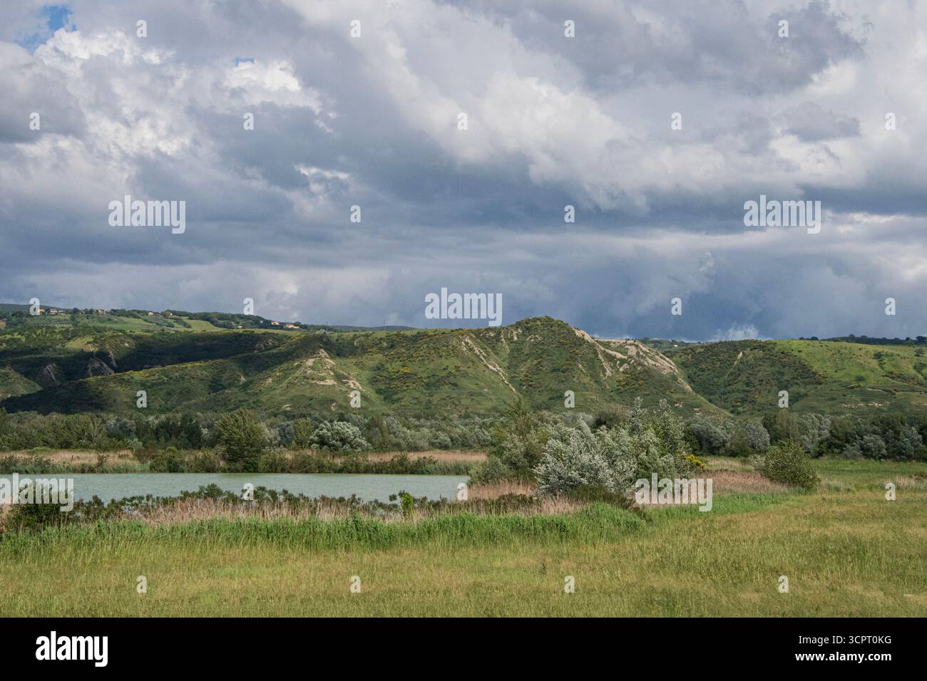 Une vue sur la campagne entre Montepulciano et Rome Banque D'Images
