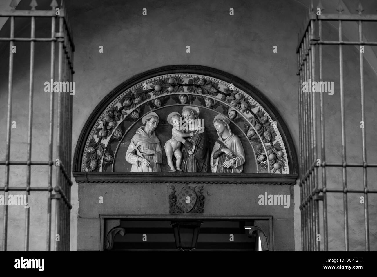 Florence, Italie - 5 avril 2022 : Ospedale degli Innocenti, Hôpital des innocents est un bâtiment historique, qui accueille actuellement l'UNICEF Innocenti Re Banque D'Images