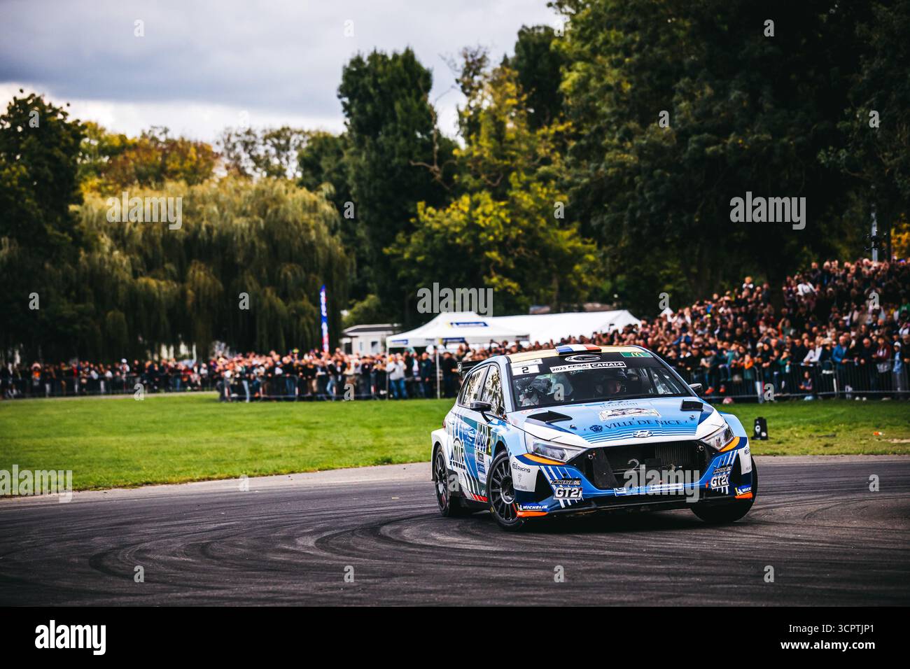 02 CAMILLI Eric, DE LA HAYE Thibault, Hyundai i20N Rally2, compétition 2C, action lors du Rallye coeur de France 2025, 7ème manche du Championnat de France des Rallyes 2025, du 27 au 28 septembre 2025 à Vendôme, France - photo Damien Saulnier/DPPI crédit : DPPI Media/Alamy Live News Banque D'Images
