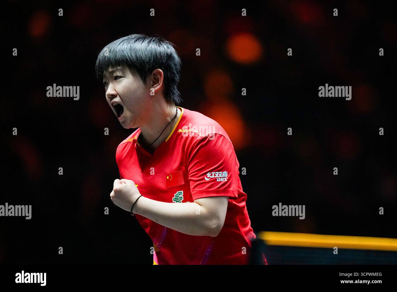 Sun Yingsha de Chine. Beijing, Chine.28 septembre 2025. Le Chinois Sun Yingsha bat le Japonais Miu HIRANO 3-1 dans la ronde en simple féminine de 32 au World table Tennis (WTT) China Grand Smash dans le parc Shougang de Pékin, le 28 septembre 2025. Crédit : Zhao Wenyu/China News Service/Alamy Live News Banque D'Images