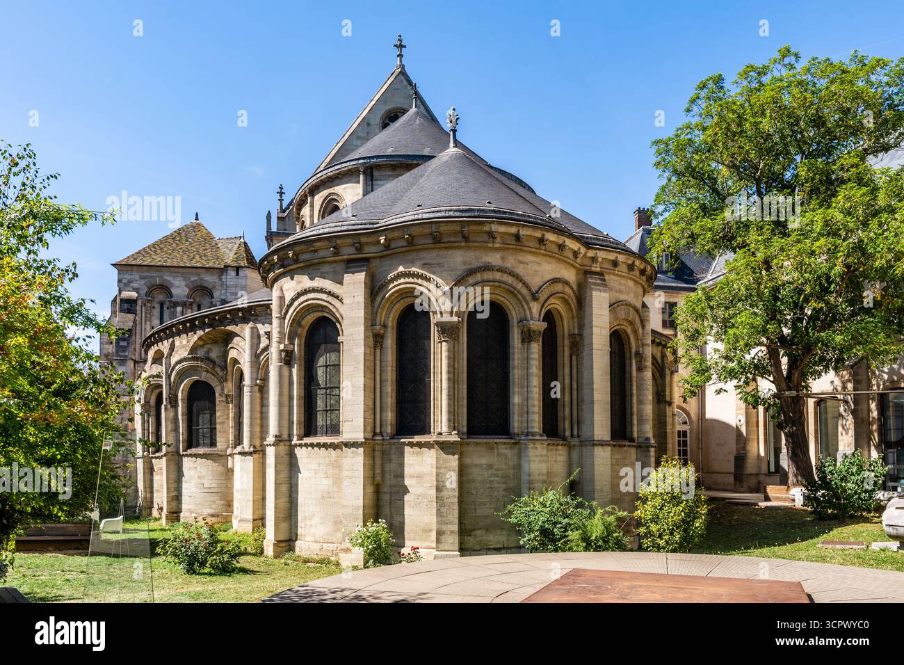 Abside de l’église Saint-Martin-des-champs, partie du Musée des Arts et métiers, où le pendule de Foucault démontre la rotation de la Terre, Paris, France, Banque D'Images
