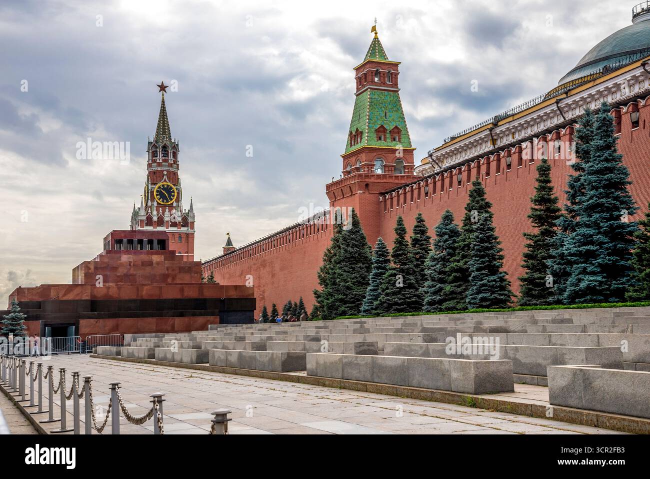 Monument de la place Rouge avec le mur du Kremlin, la tour Spasskaya et le mausolée de Lénine, Moscou, Russie, 9 août 2025 Banque D'Images