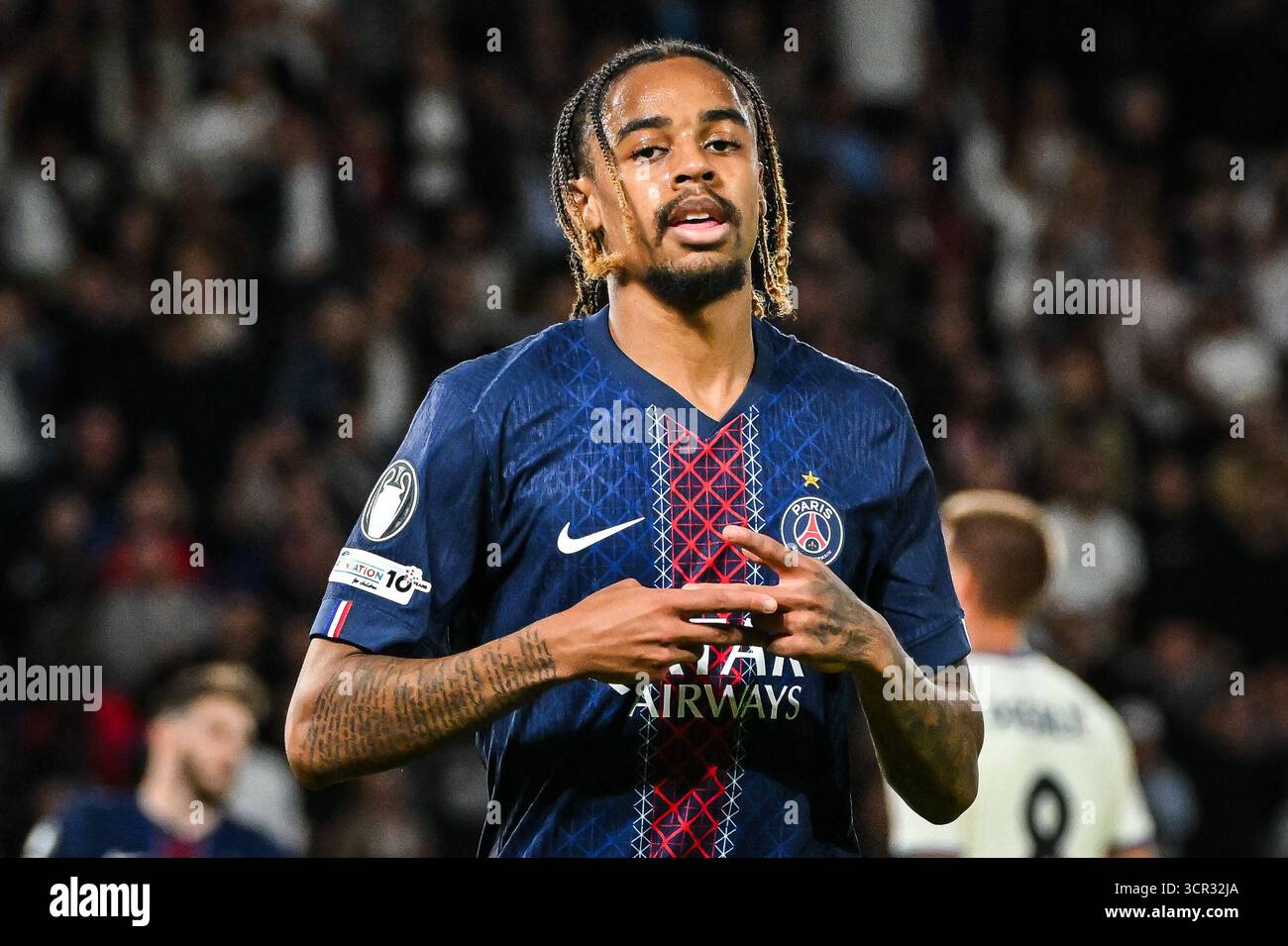 Bradley BARCOLA du PSG célèbre son but lors de la Ligue des Champions de l'UEFA, phase de Ligue, match de football de la journée 1 entre le Paris Saint-Germain et Atalanta BC le 17 septembre 2025 au stade Parc des Princes à Paris, France - photo Matthieu Mirville / DPPI Banque D'Images