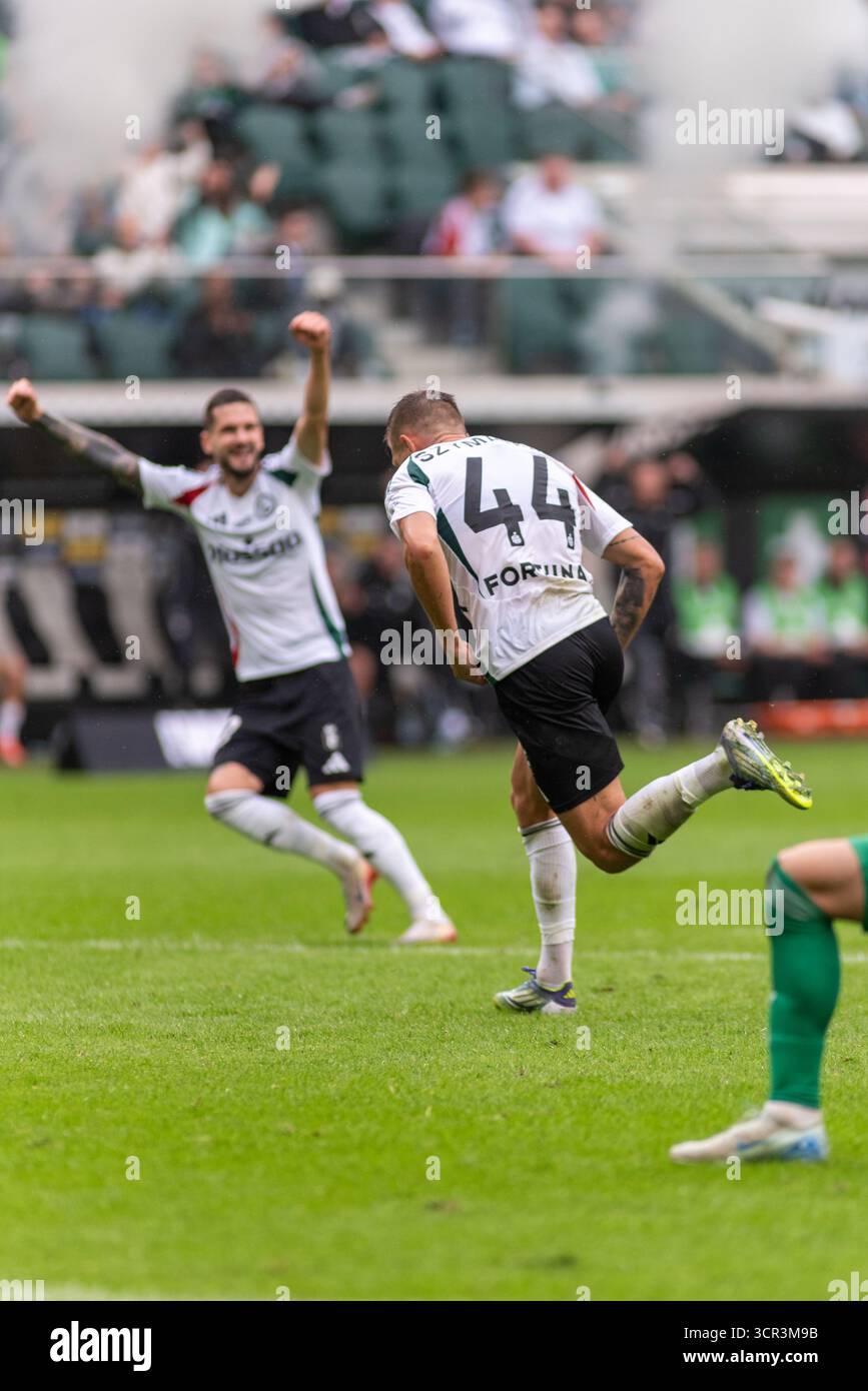 Legia Varsovie affronte Radomiak Radom dans un match polonais d'Ekstraklasa au stade de l'armée polonaise (Stadion Wojska Polskiego) à Varsovie, en Pologne. Banque D'Images