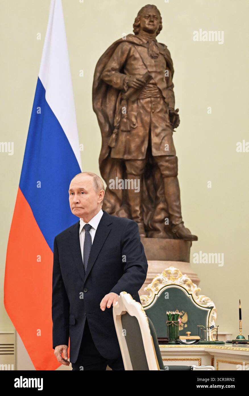 Moscou, Russie. 26 septembre 2025. Le président russe Vladimir Poutine avant la réunion. Crédit : Dmitry Azarov/Kommersant photo/Sipa USA crédit : Sipa US/Alamy Live News Banque D'Images