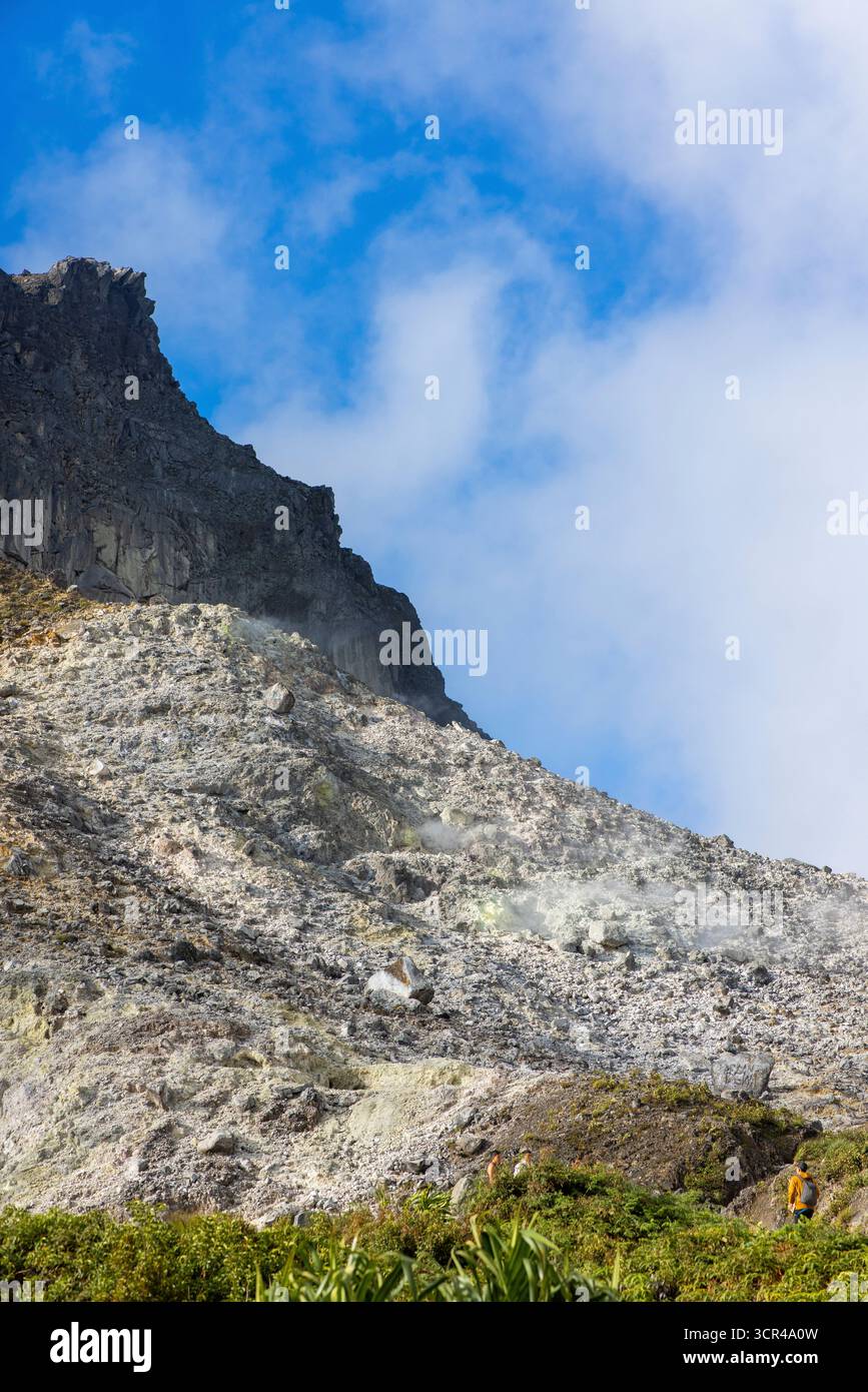 Mont Sibayak, un volcan dans la régence de Kato, Sumatra, Indonésie Banque D'Images Mont Sibayak, un volcan dans la régence de Kato, Sumatra, Indonésie Banque D'Images