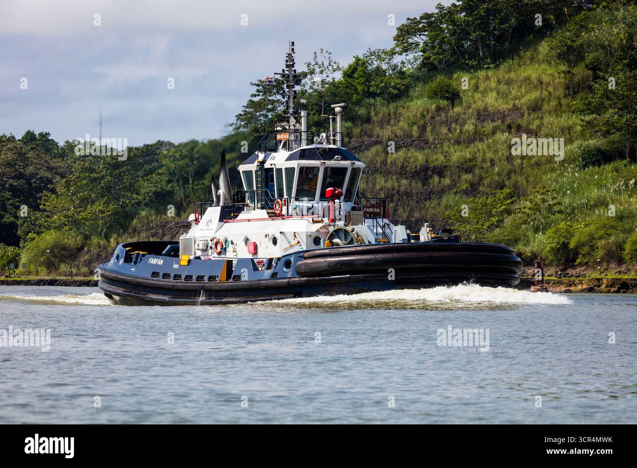 Le remorqueur Farfan sur le canal de Panama, République du Panama. Banque D'Images