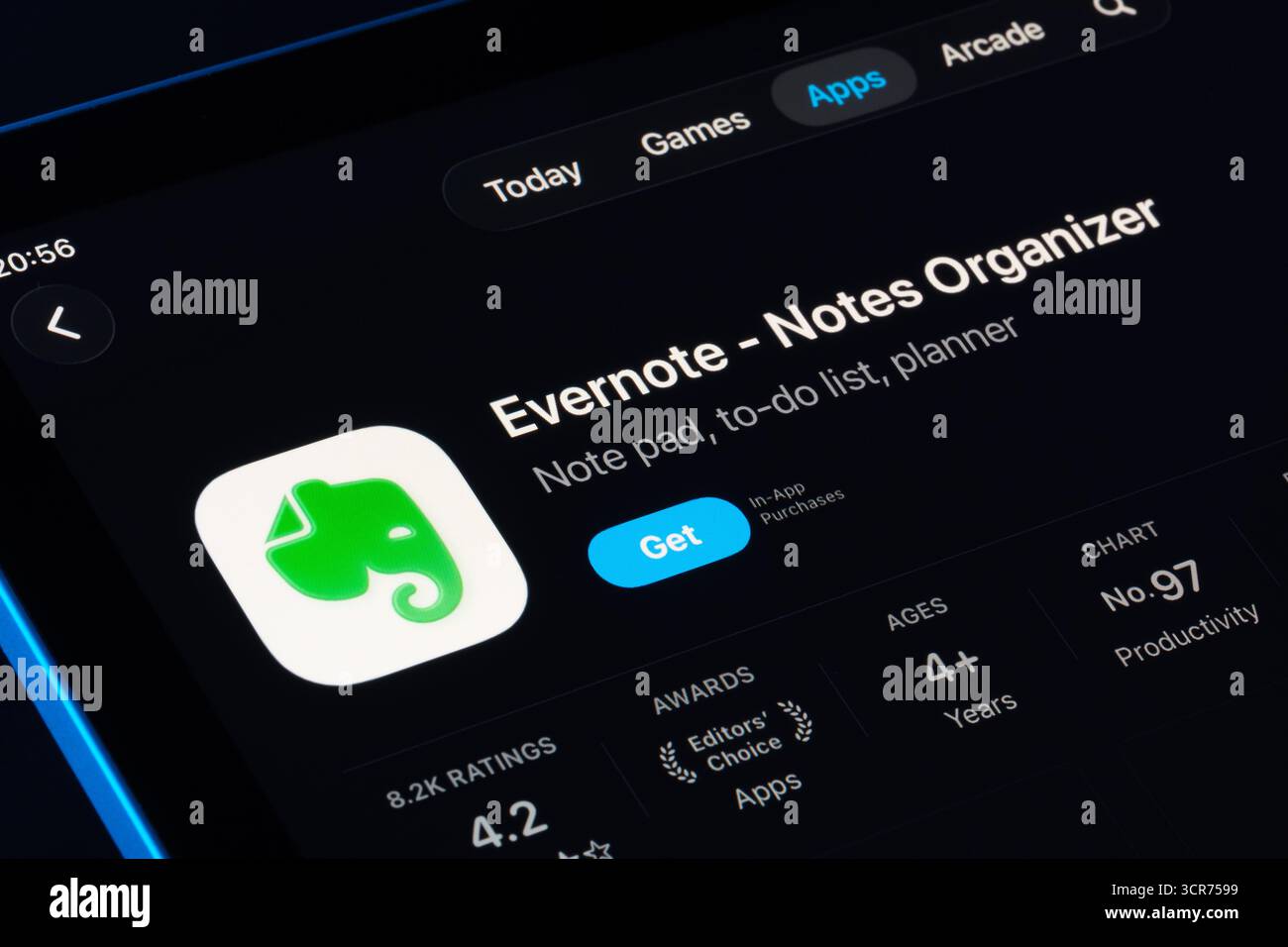 Résultat de recherche Evernote Notes Organizer sur iPad App Store en utilisant le design Apple Liquid Glass dans iOS 26, interface utilisateur translucide moderne. Stafford, Royaume-Uni, S. Banque D'Images