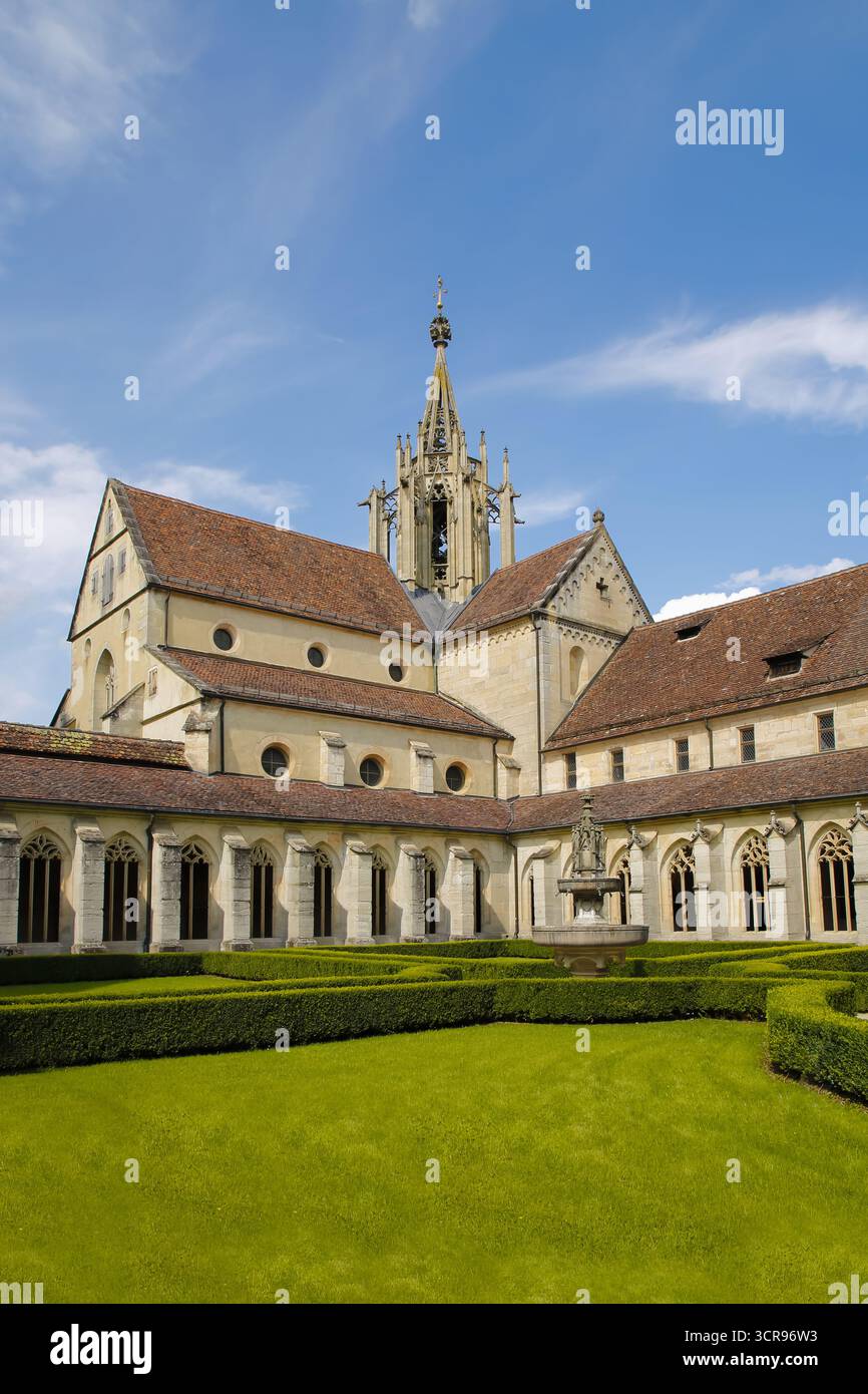 Monastère de Bebenhausen, cloître gothique, bâtiment sacré, bâtiment historique, architecture, ancienne abbaye cistercienne, monastère médiéval, jardin du cloître Banque D'Images