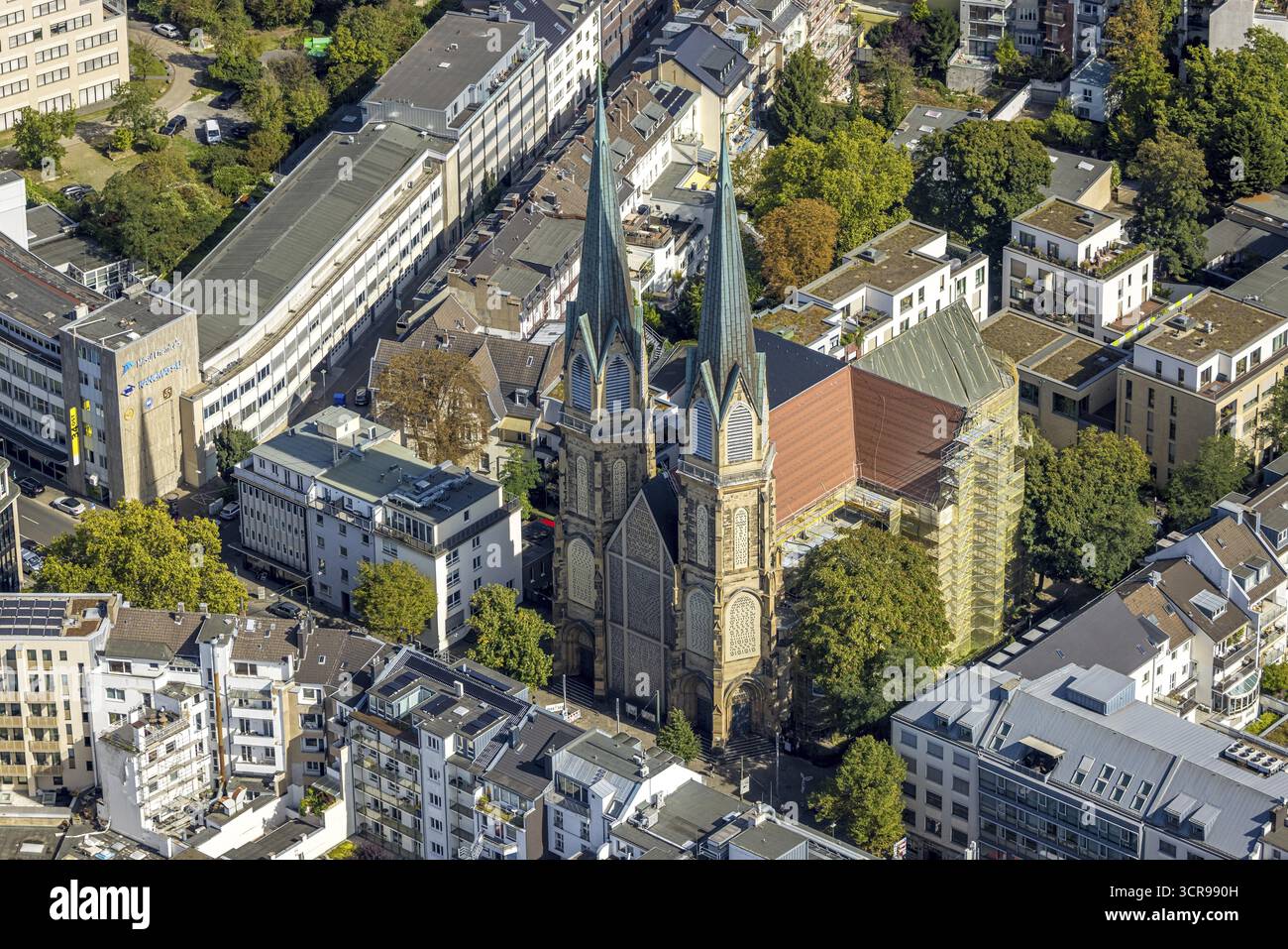 Vue aérienne, église de la conception de Marie avec chantier et échafaudage, centre-ville, Duesseldorf, Ruhr area, Rhénanie du Nord-Westphalie, Germ Banque D'Images