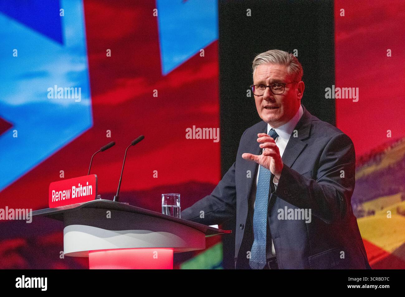 Liverpool, Royaume-Uni. 30 septembre 2025. Discours des dirigeants du premier ministre Keir Starmer, présenté par le militant du droit de Hillsborough à Liverpool UK. Photo : garyrobertsphotography crédit : GaryRobertsphotography/Alamy Live News Banque D'Images
