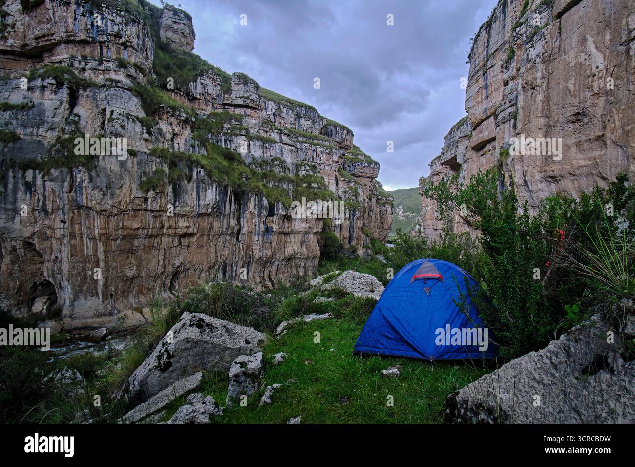 Beau paysage touristique dans Shucto Canyon, un endroit imposant et magnifique plein de nature du lever au coucher du soleil, il est paradisiaque. Banque D'Images